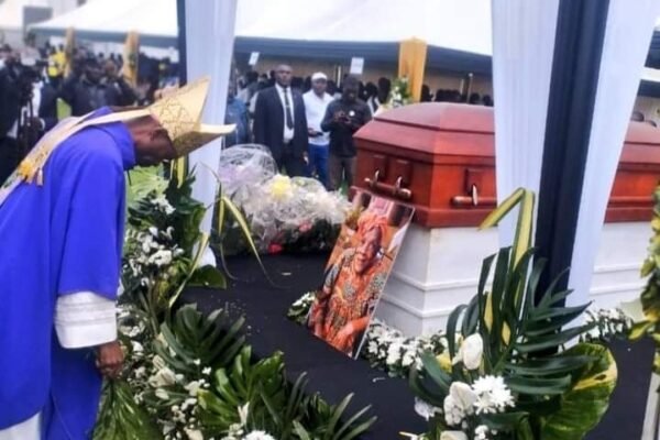 La maman d’Emmanuel NEOSSI dignement inhumée à Kekem