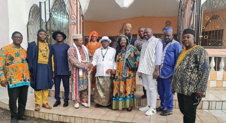 Distinction honorifique: Hon. MANFOUO David élevé au rang de Grand Notable de la Chefferie Supérieure du Canton Bassa